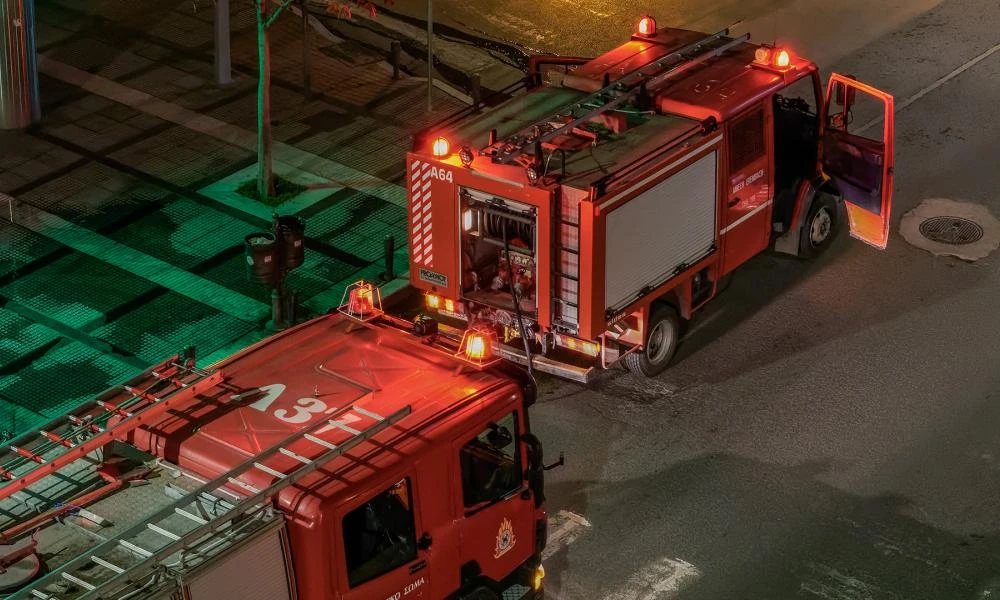 Θεσσαλονίκη: Ξέσπασε φωτιά σε ισόγειο διαμέρισμα 5όροφης πολυκατοικίας